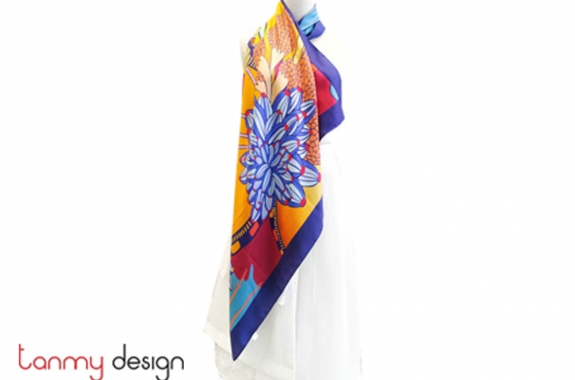 Square silk scarf with big flower pattern 